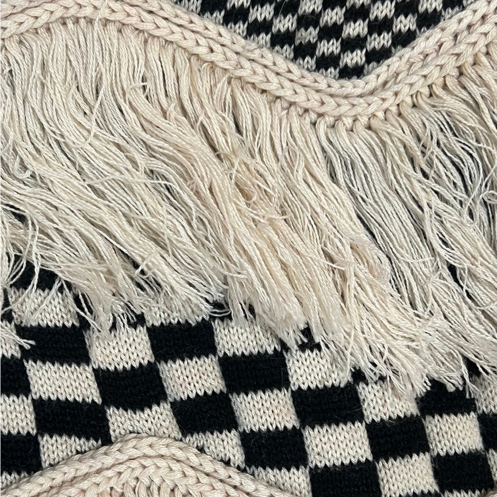 House of Harlow 1960 Black and White Knit Sweater - Picture 4 of 4